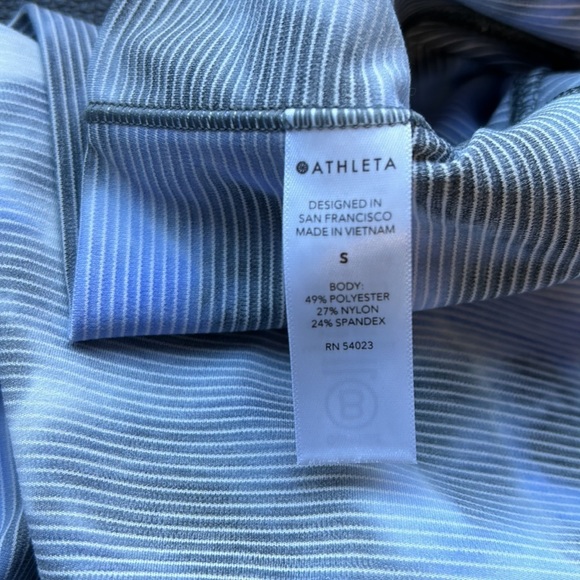 Athleta Women Legging Salutation Stash Pocket Capri Blue Gray Buttery Soft Sz S - Picture 9 of 9